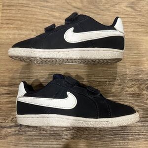 Nike Kids Black and White Sneakers